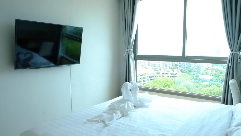 Peak Tower In Phatumnak Pattaya Exterior foto